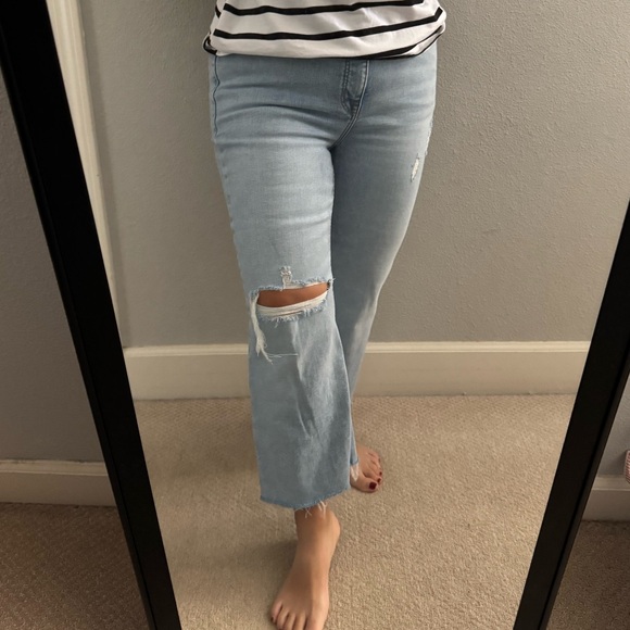 Old Navy EUC Flare Jeans 8P - Picture 2 of 5